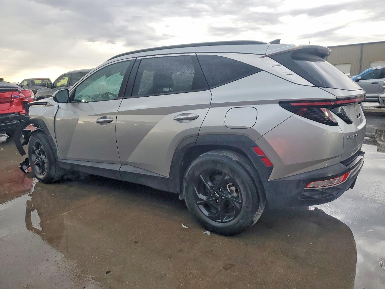 2022 HYUNDAI TUCSON SEL photo 2