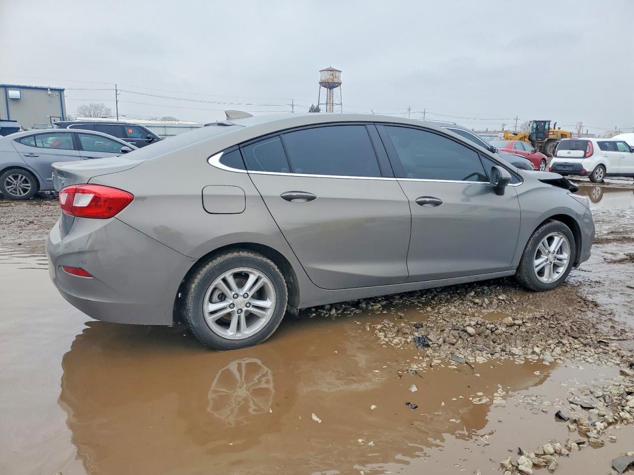 2017 CHEVROLET CRUZE LT photo 3