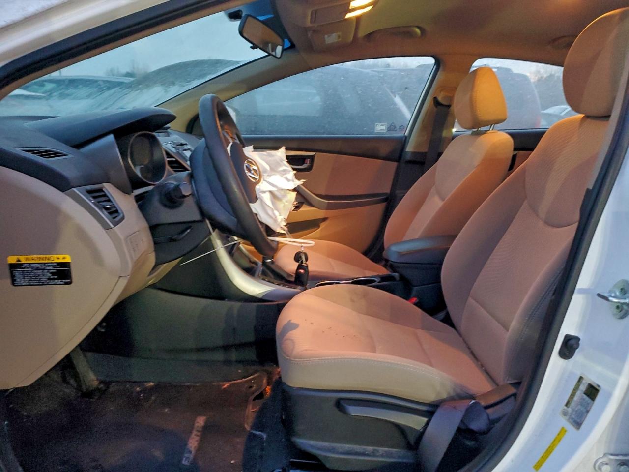 2015 HYUNDAI ELANTRA SE photo 7