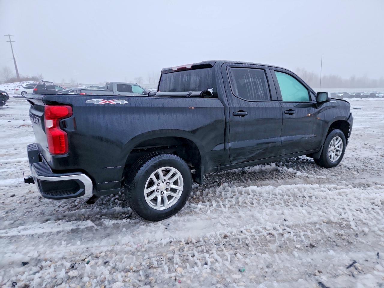 2020 CHEVROLET SILVERADO K1500 LT photo 3