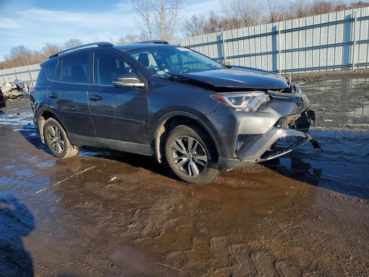 2017 TOYOTA RAV4 XLE photo 4