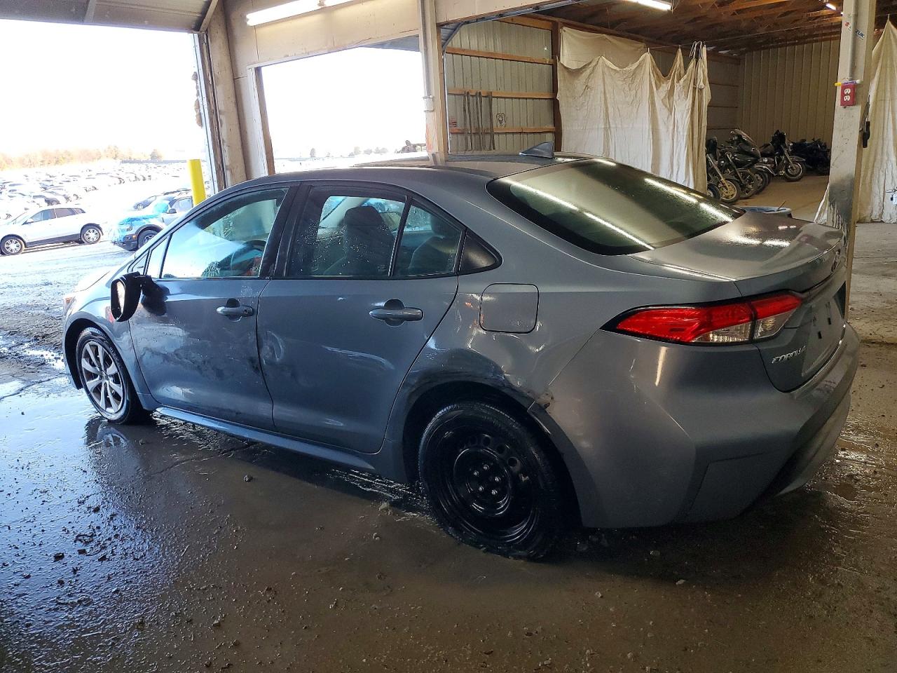 2020 TOYOTA COROLLA LE photo 2