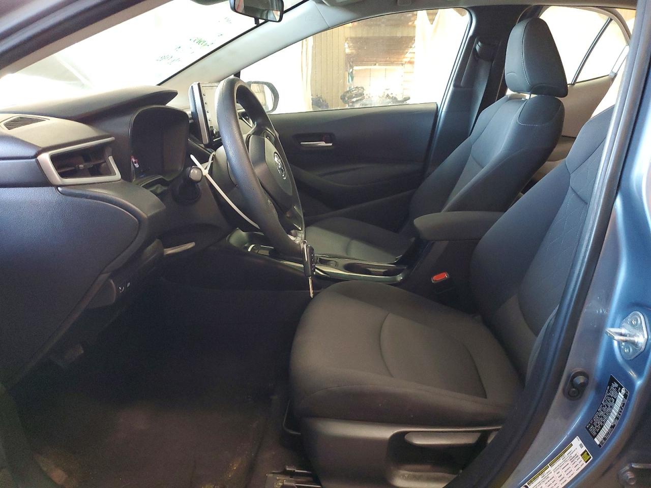 2020 TOYOTA COROLLA LE photo 7