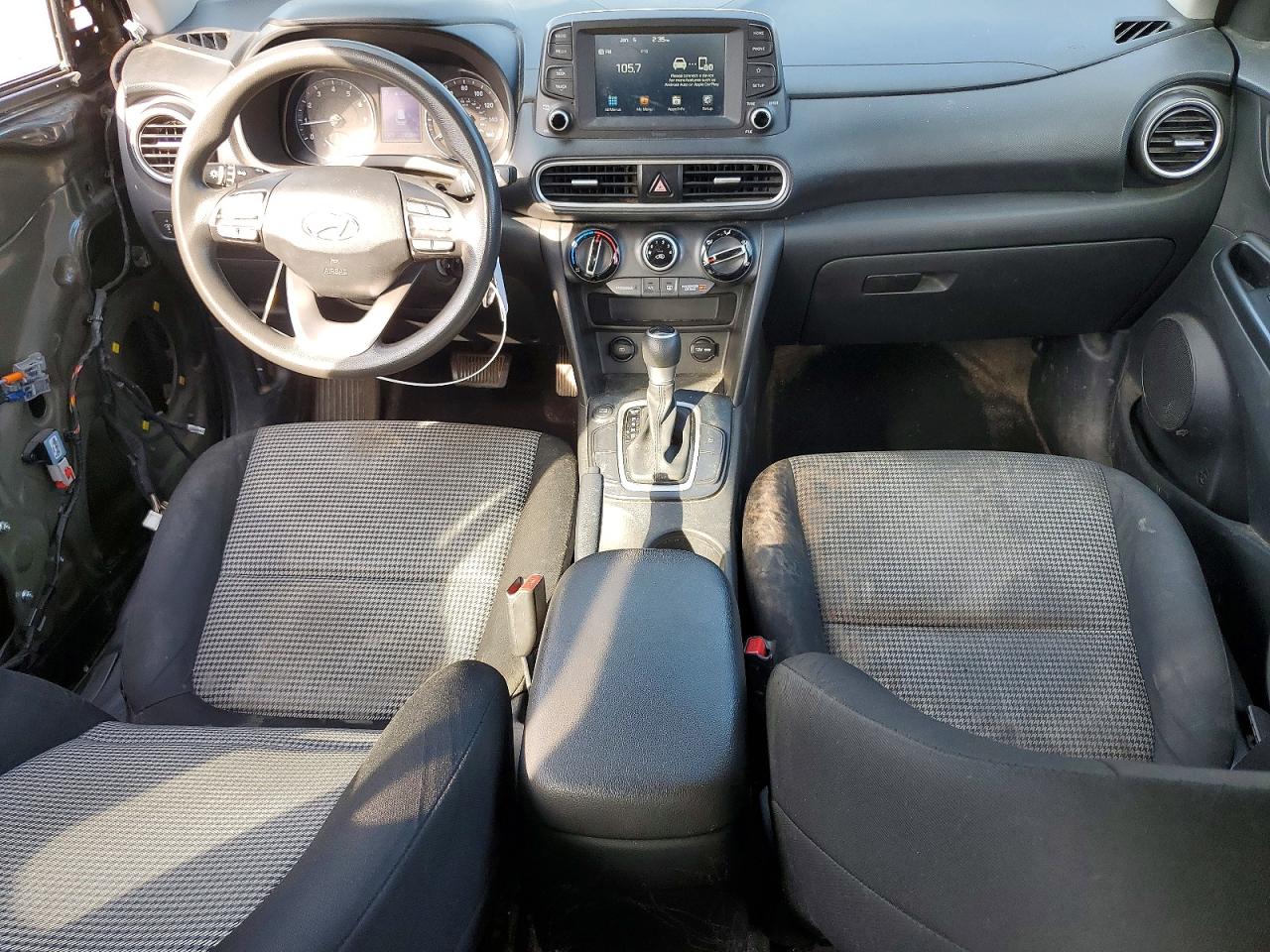 2020 HYUNDAI KONA SE photo 8