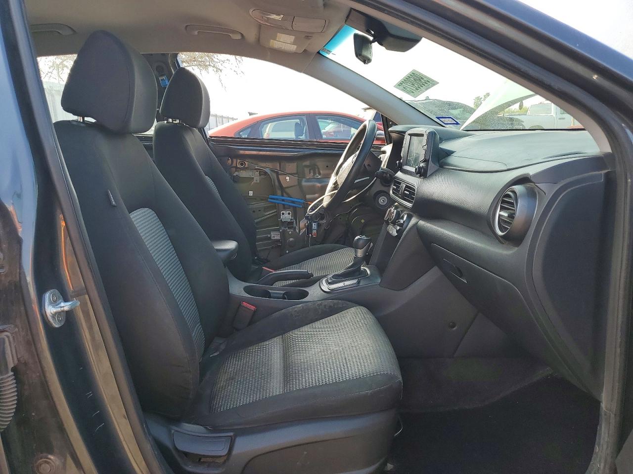 2020 HYUNDAI KONA SE photo 7