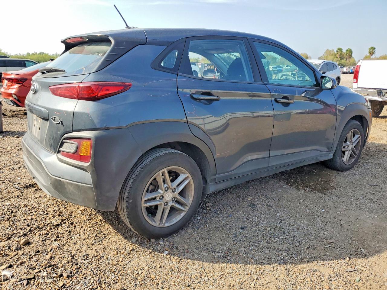2020 HYUNDAI KONA SE photo 3