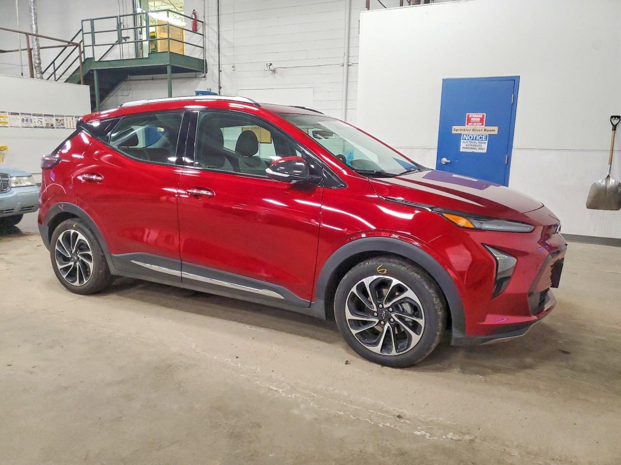 2023 CHEVROLET BOLT EUV PREMIER photo 4