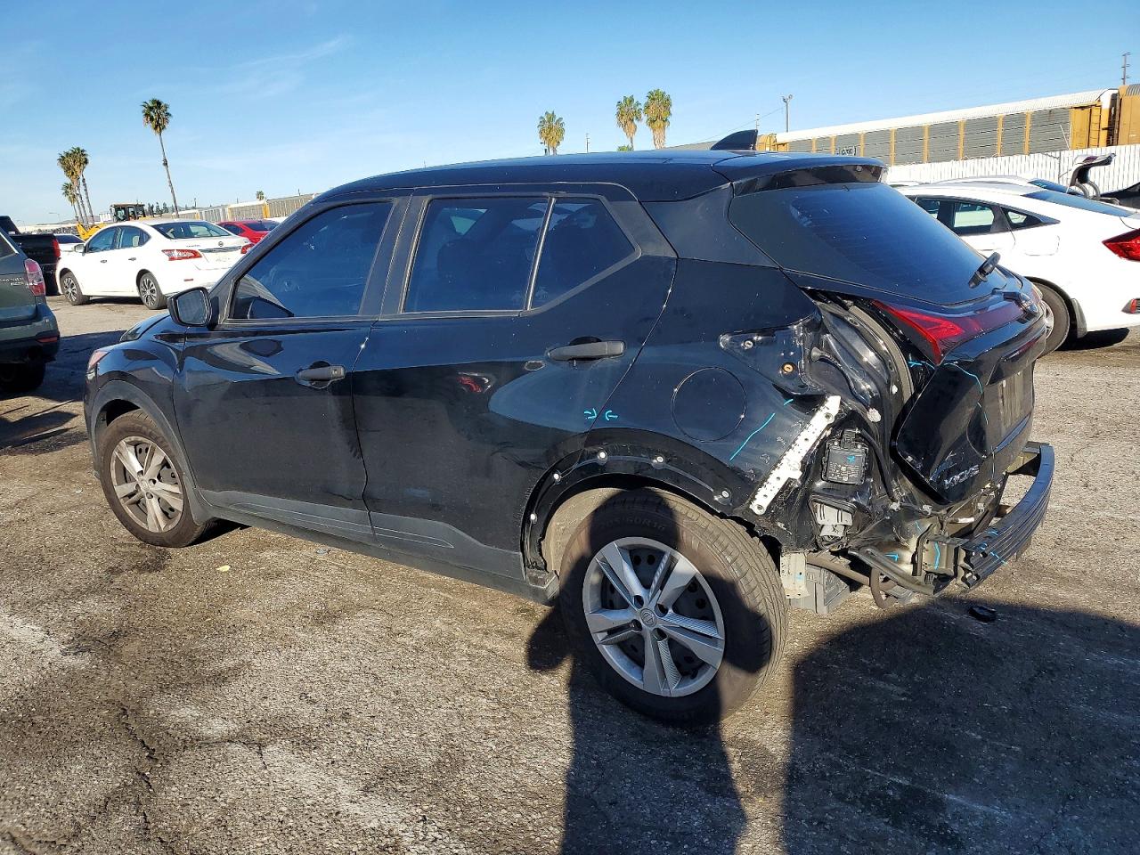 2023 NISSAN KICKS S photo 4