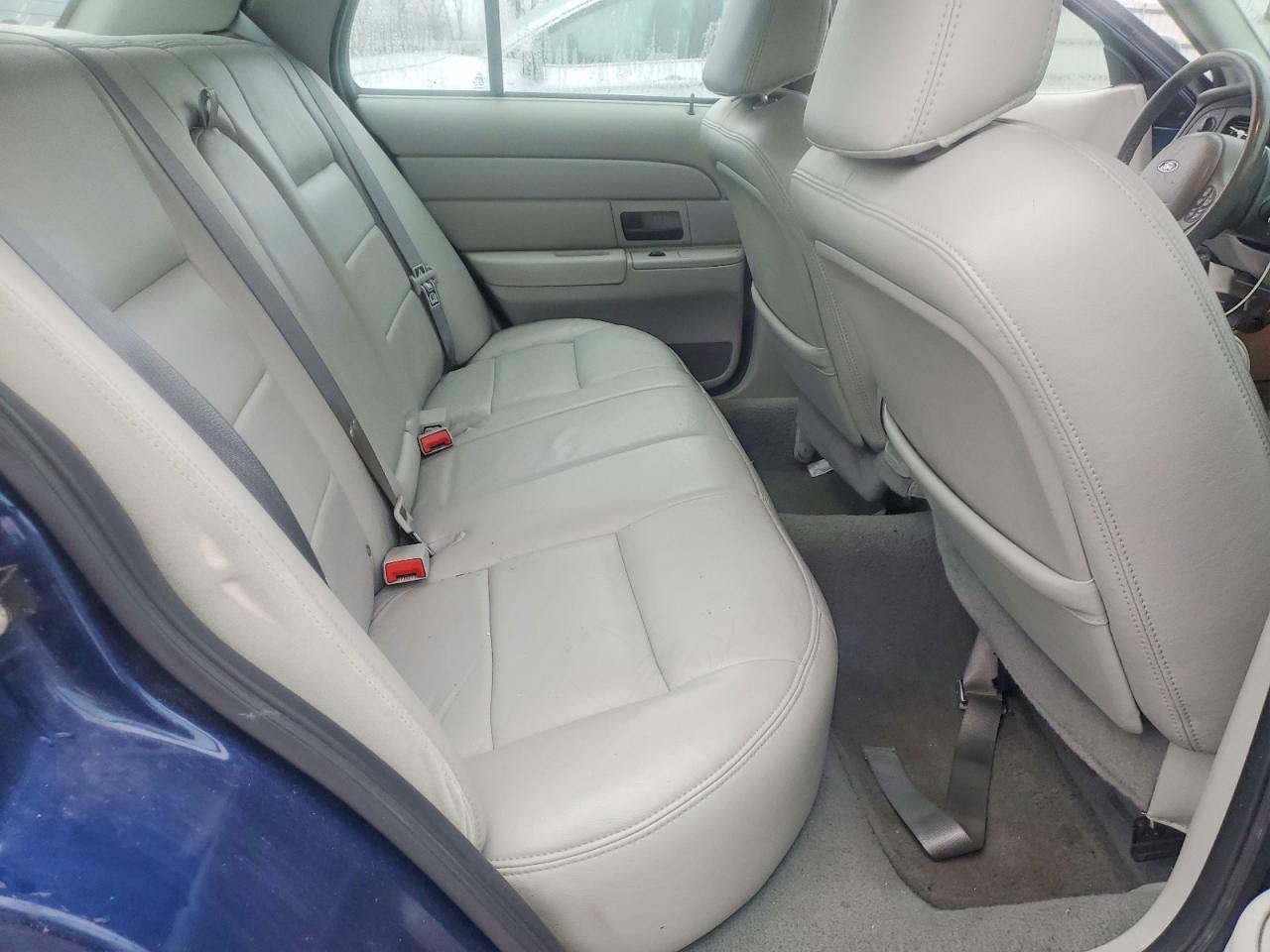 2004 FORD CROWN VICTORIA LX photo 10