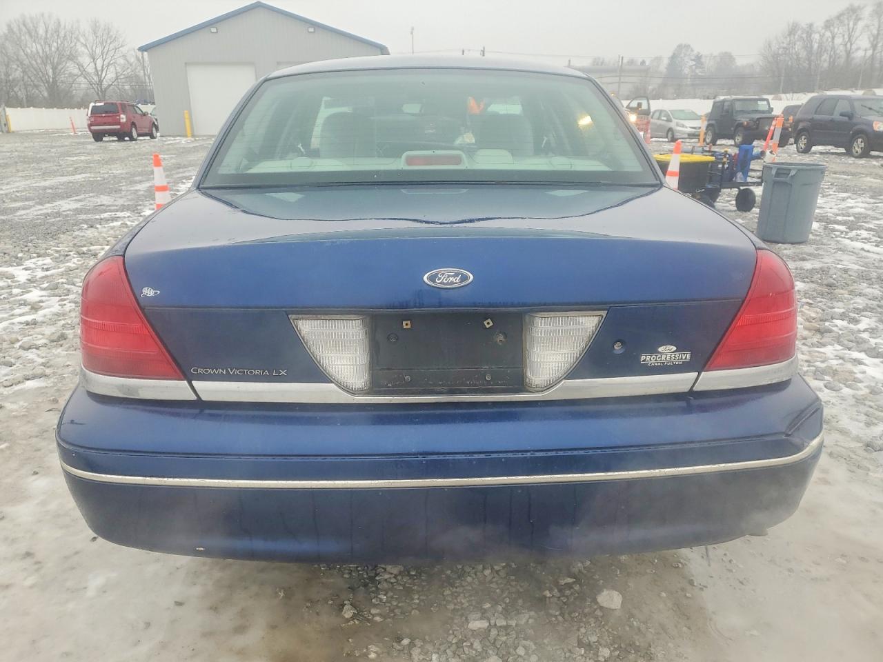 2004 FORD CROWN VICTORIA LX photo 6