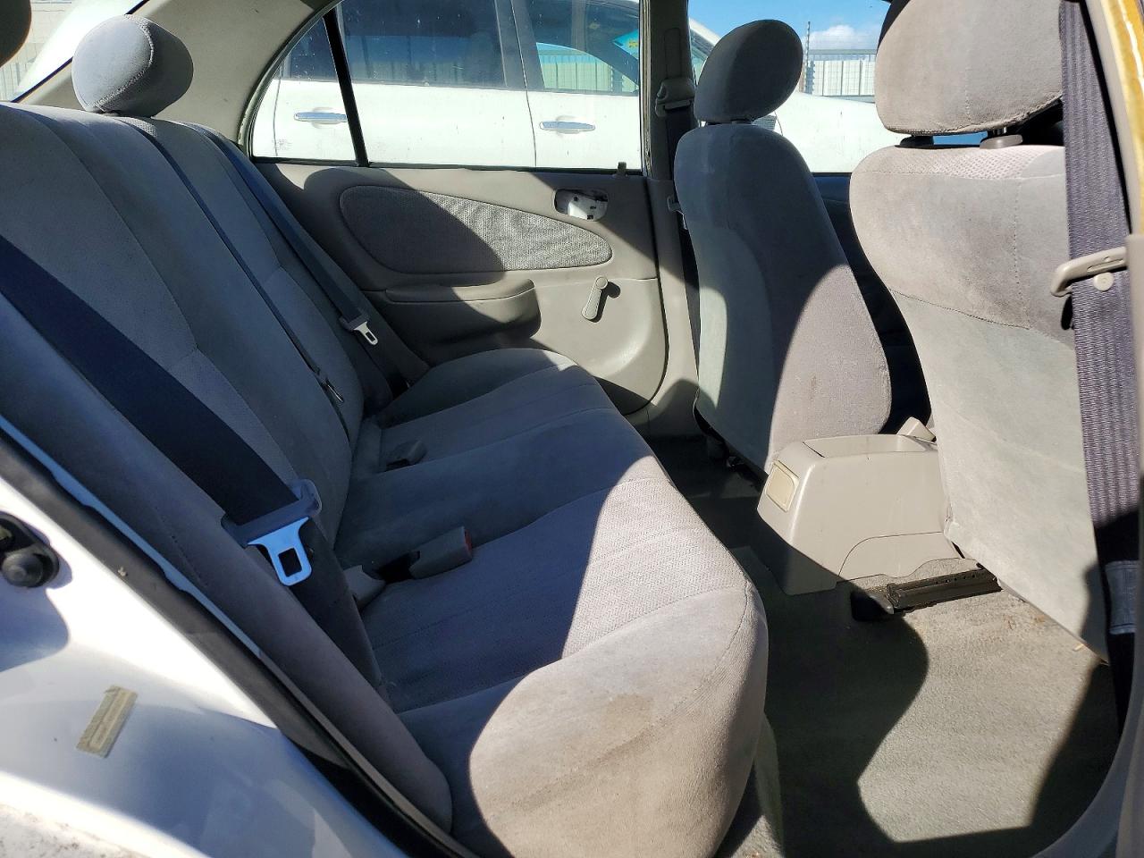 2001 TOYOTA COROLLA CE photo 10