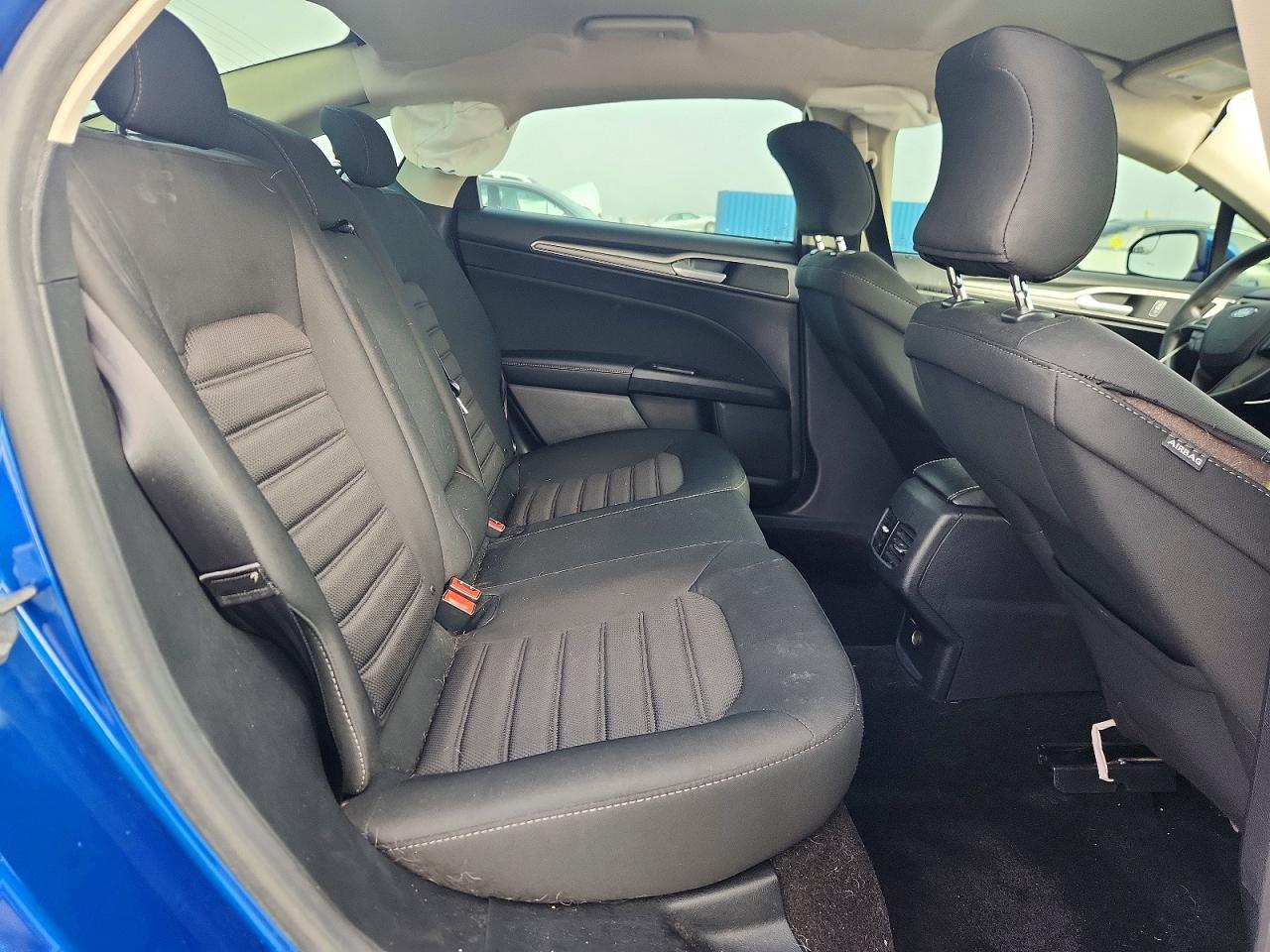 2017 FORD FUSION SE photo 10