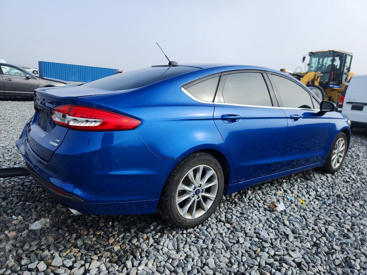 2017 FORD FUSION SE photo 3