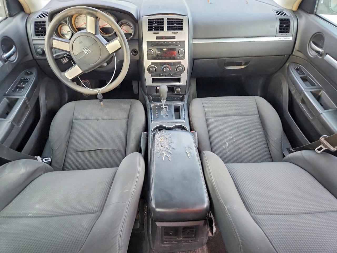2009 DODGE CHARGER photo 8