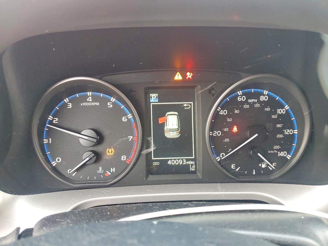 2017 TOYOTA RAV4 XLE photo 9