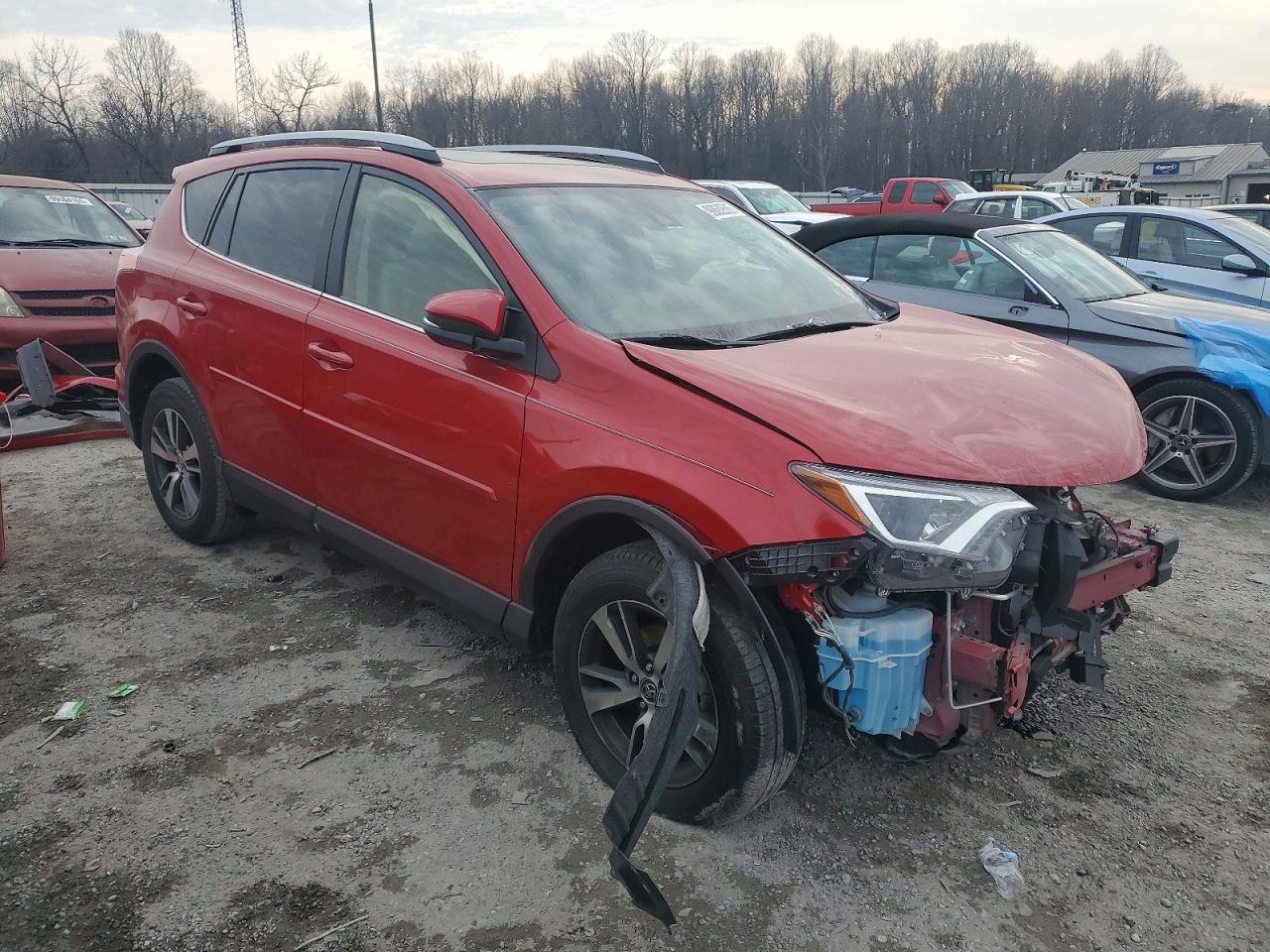 2017 TOYOTA RAV4 XLE photo 4