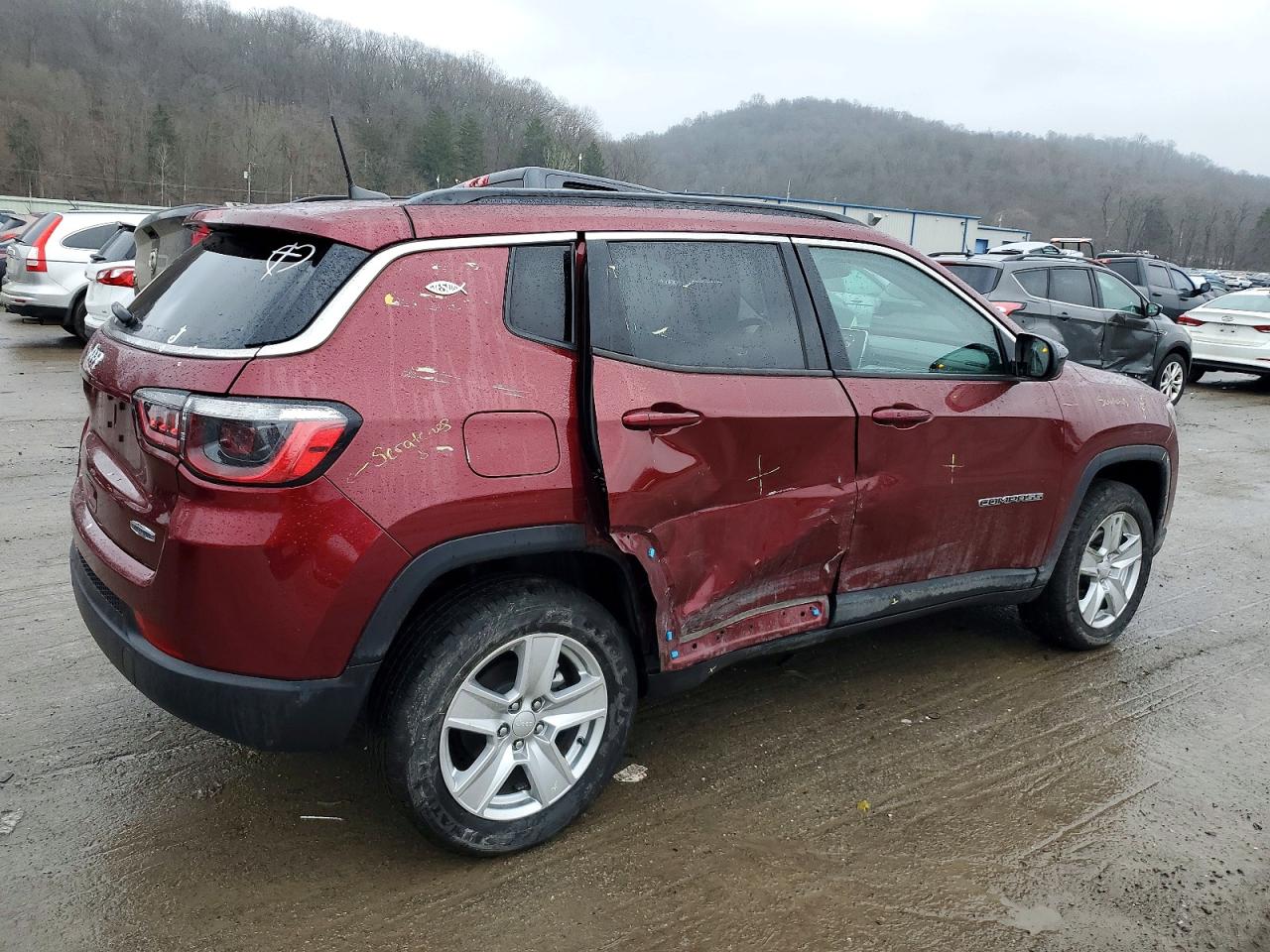 2022 JEEP COMPASS LATITUDE photo 3