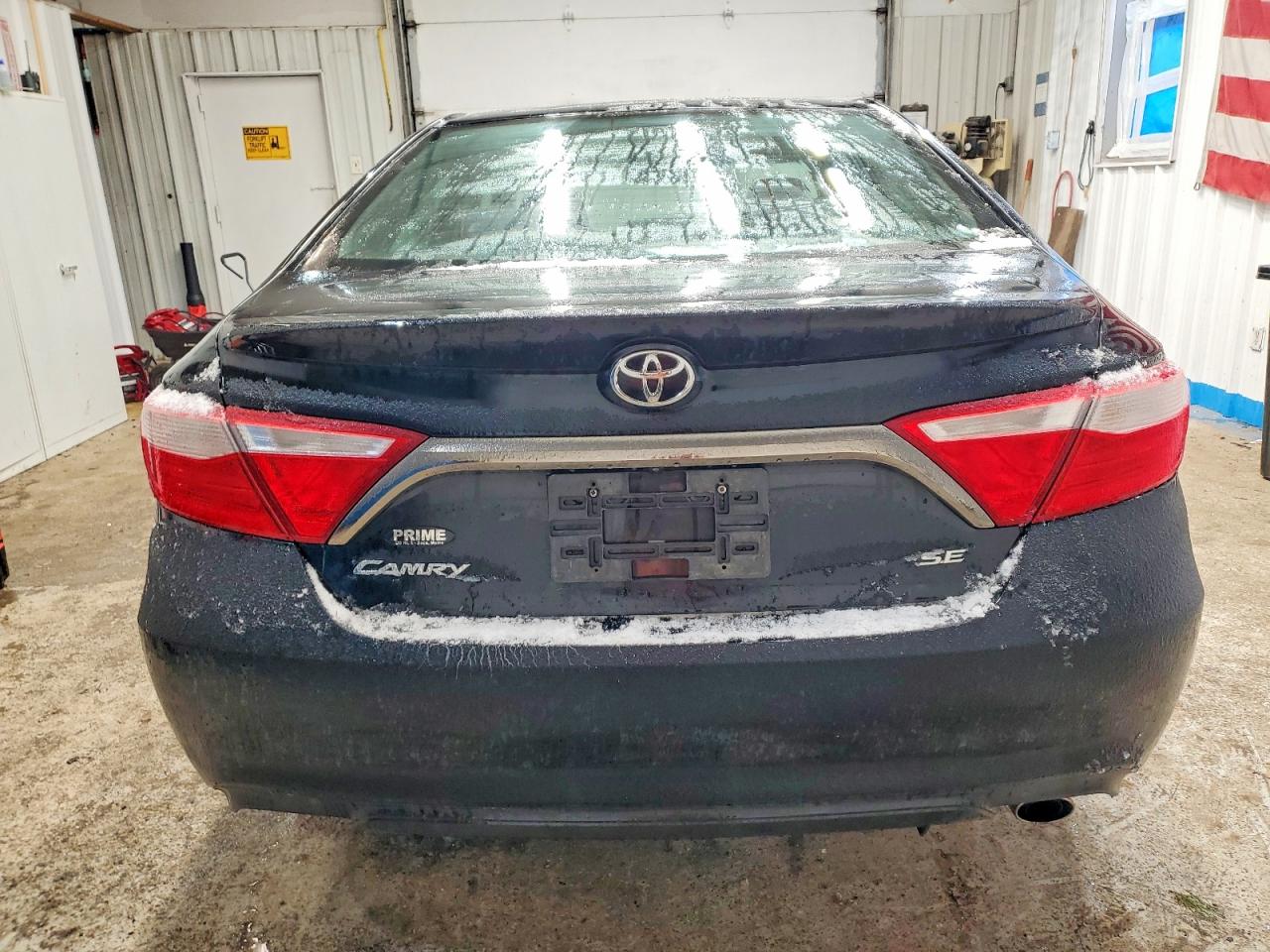2015 TOYOTA CAMRY LE photo 6