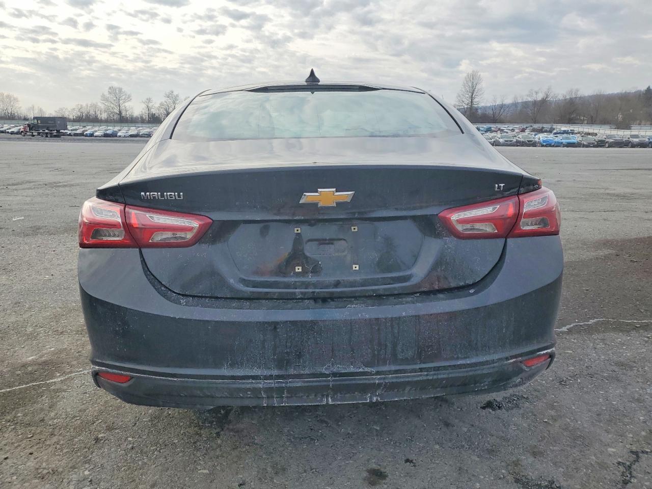 2021 CHEVROLET MALIBU LT photo 6