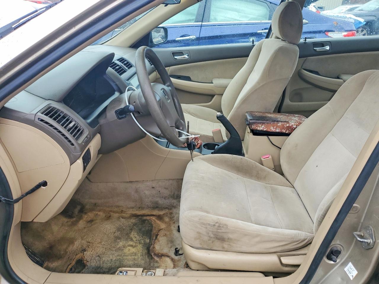 2003 HONDA ACCORD DX photo 7