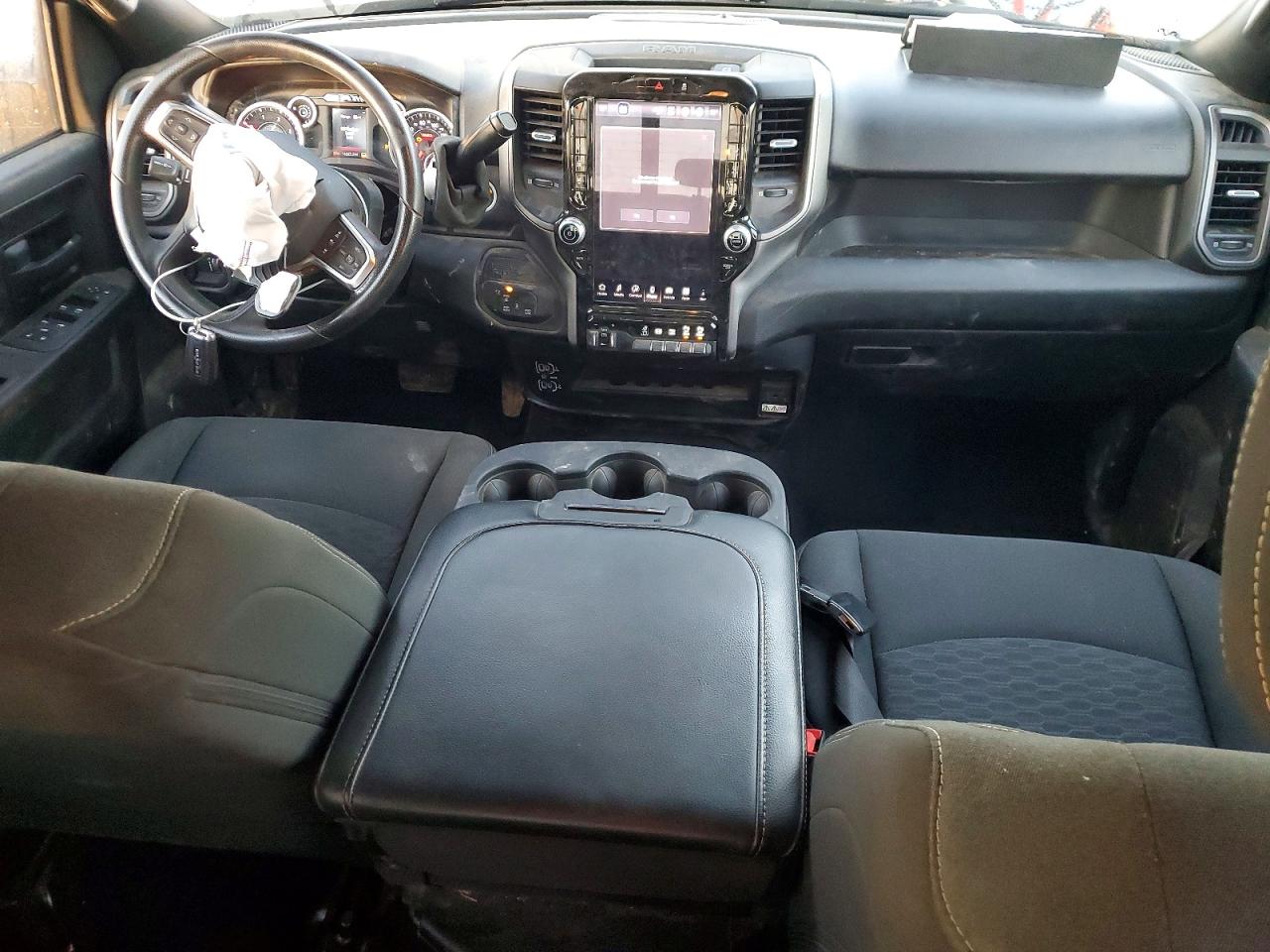 2025 RAM 2500 TRADESMAN photo 8