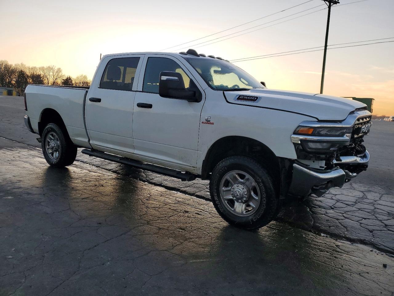 2025 RAM 2500 TRADESMAN photo 4