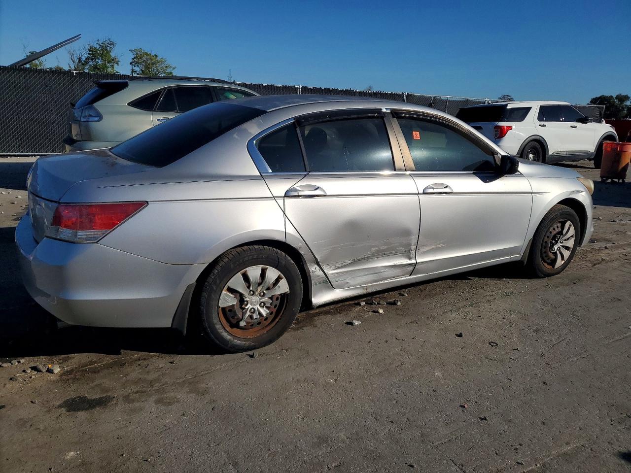 2009 HONDA ACCORD LX photo 3