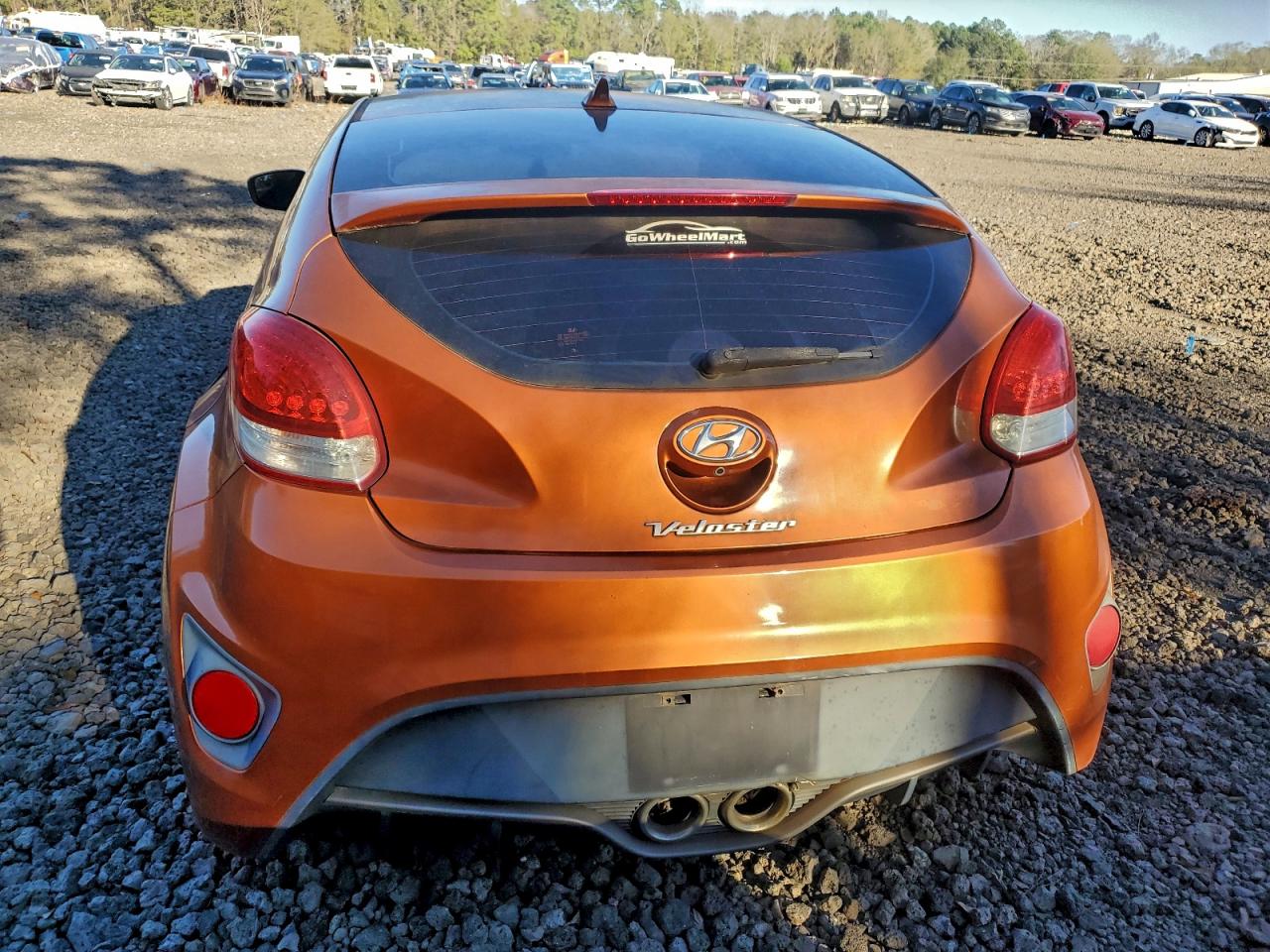 2016 HYUNDAI VELOSTER TURBO photo 11