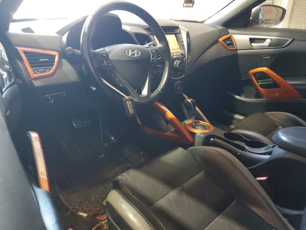 2016 HYUNDAI VELOSTER TURBO photo 15