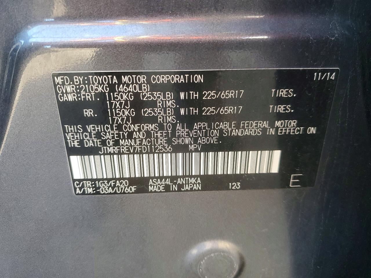 2015 TOYOTA RAV4 XLE photo 13