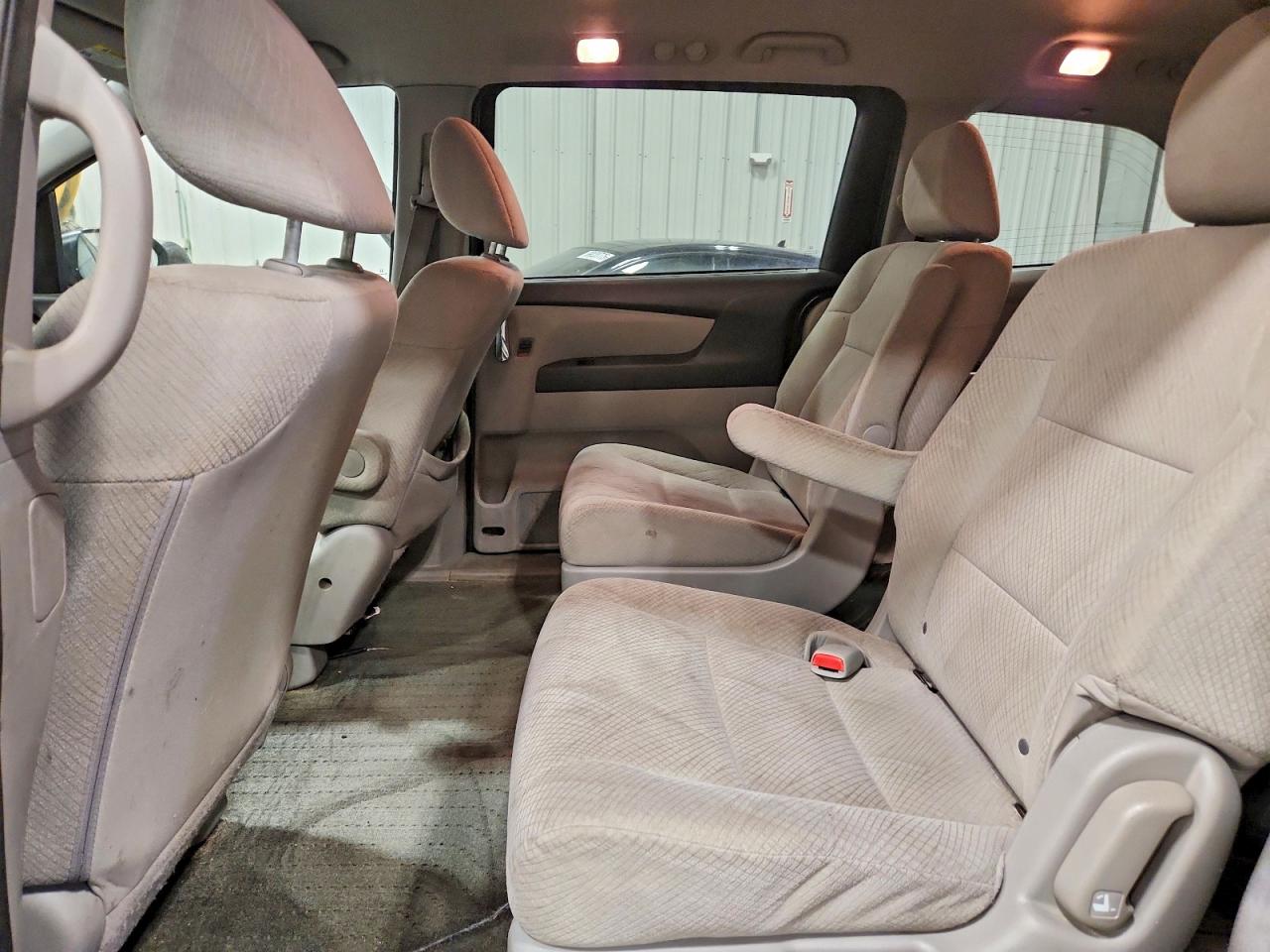 2016 HONDA ODYSSEY LX photo 11