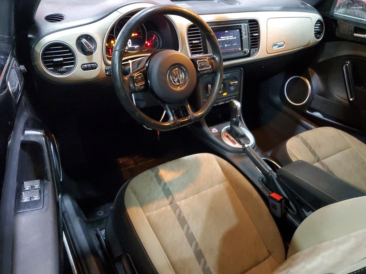 2018 VOLKSWAGEN BEETLE S photo 8