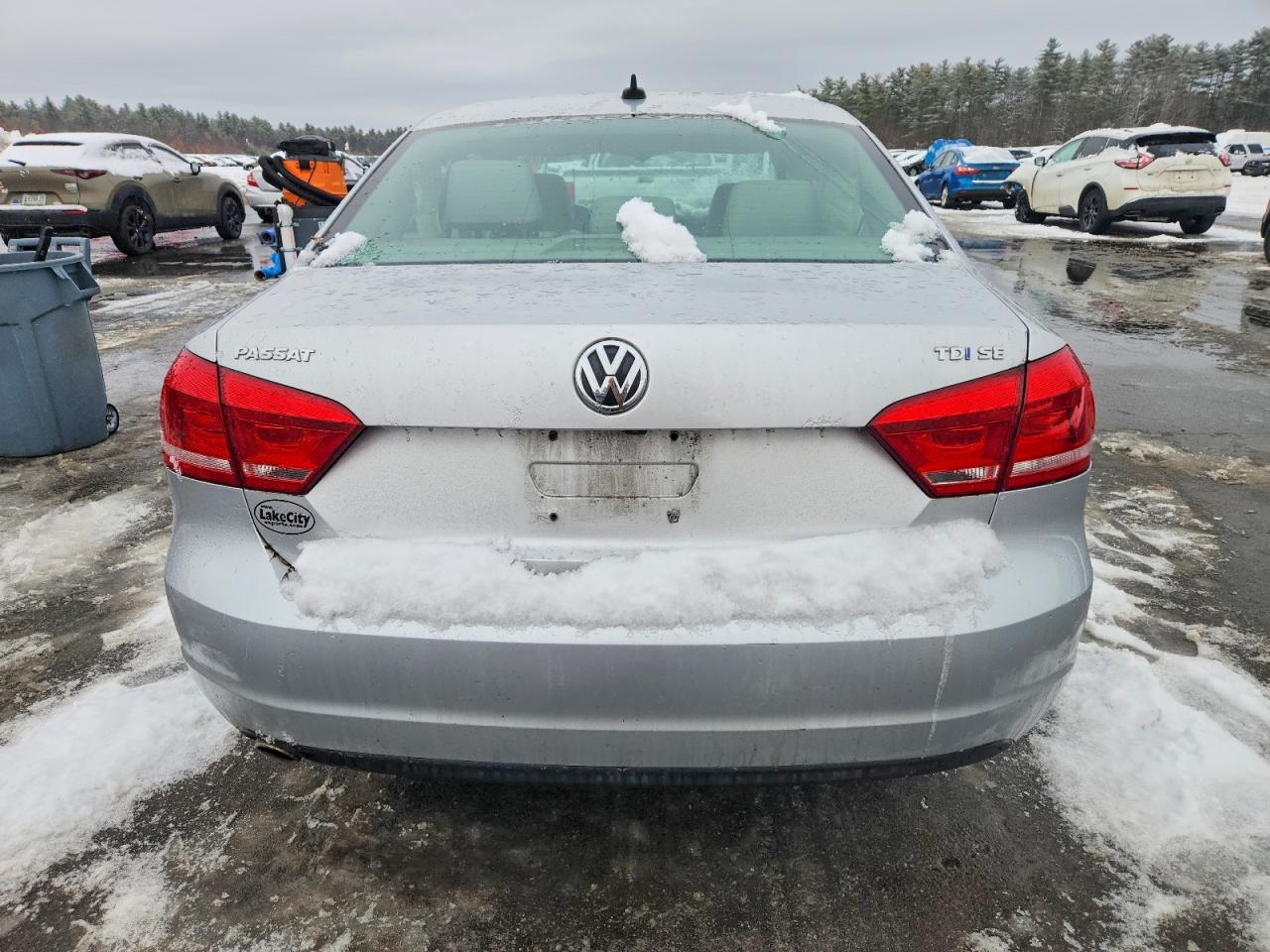 2015 VOLKSWAGEN PASSAT SE photo 6