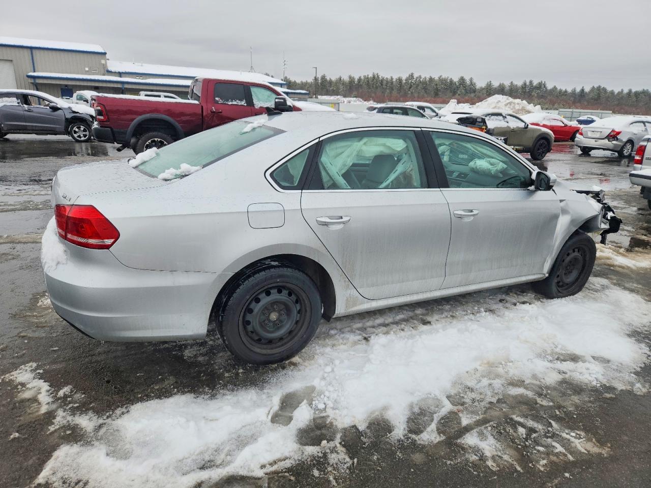 2015 VOLKSWAGEN PASSAT SE photo 3