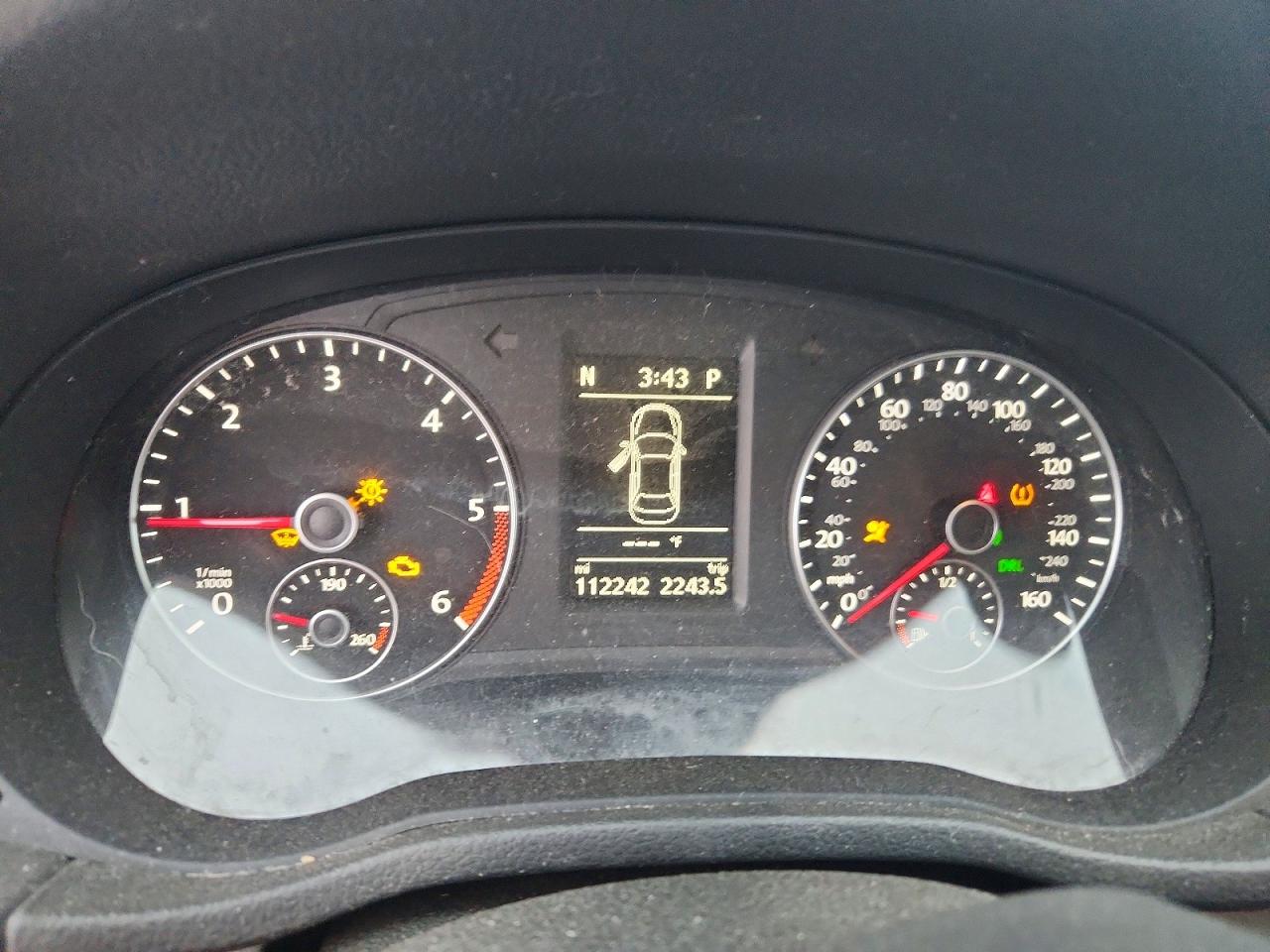2015 VOLKSWAGEN PASSAT SE photo 9