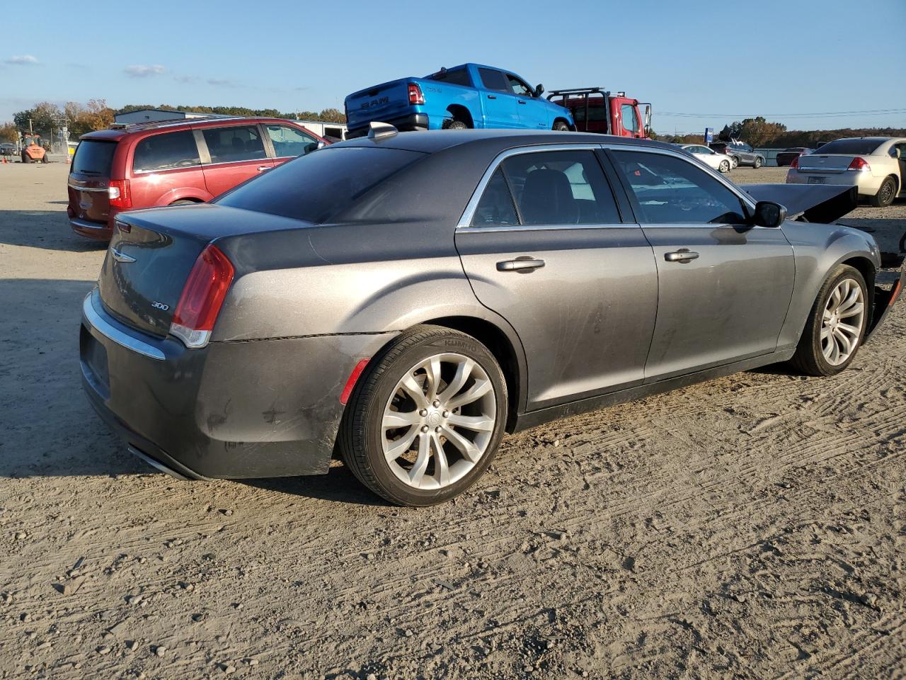 2016 CHRYSLER 300 LIMITED photo 3