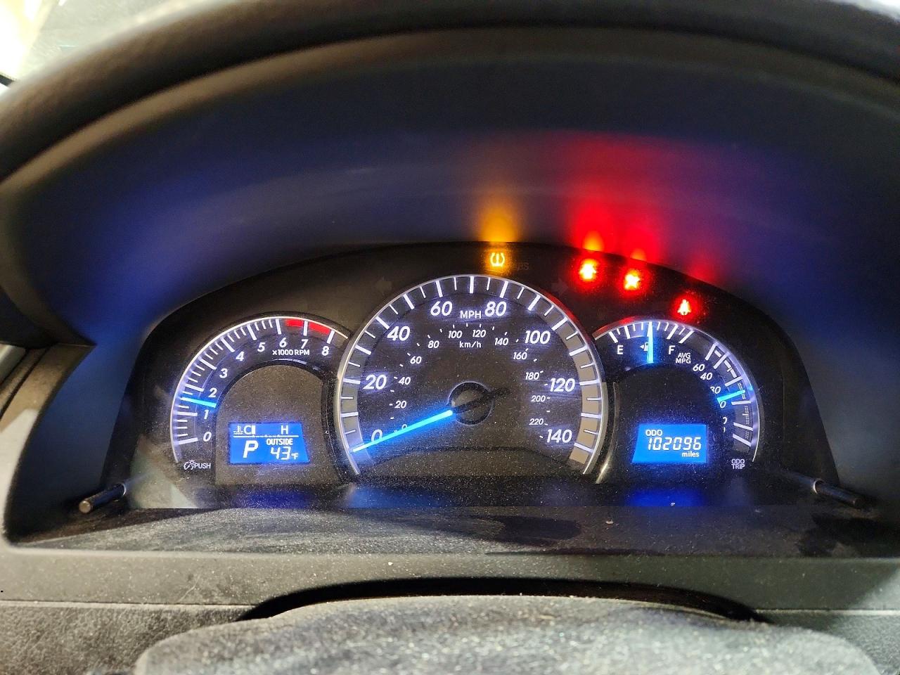 2014 TOYOTA CAMRY L photo 9