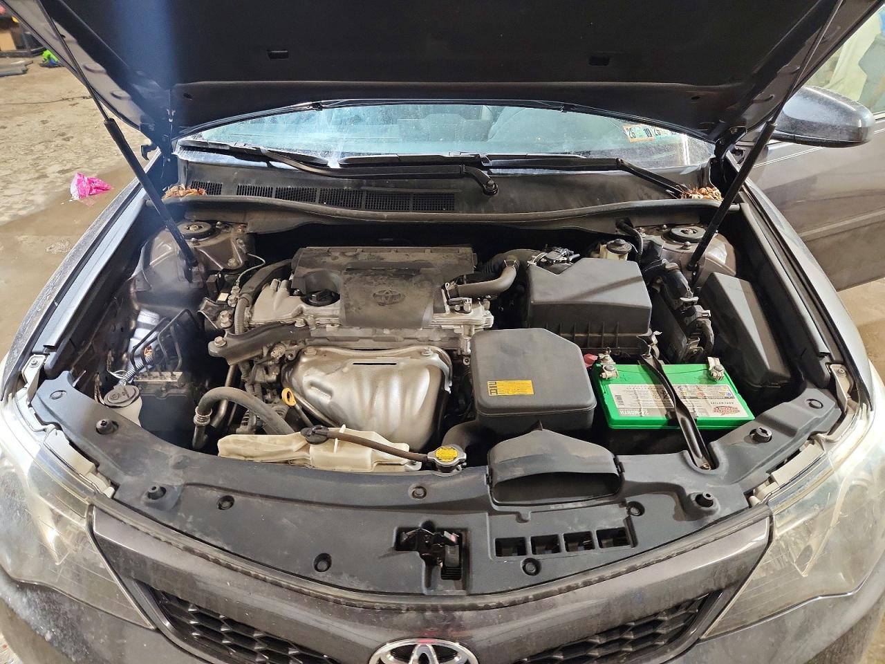 2014 TOYOTA CAMRY L photo 11