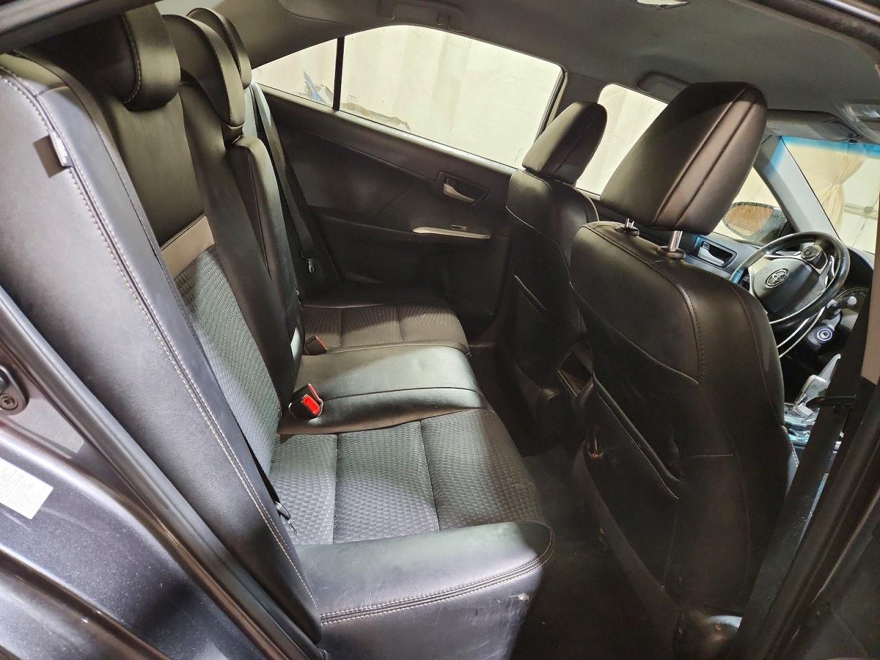 2014 TOYOTA CAMRY L photo 10