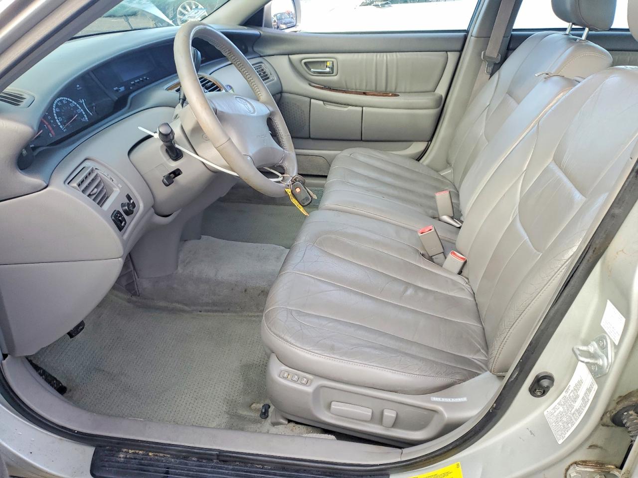 2001 TOYOTA AVALON XL photo 7