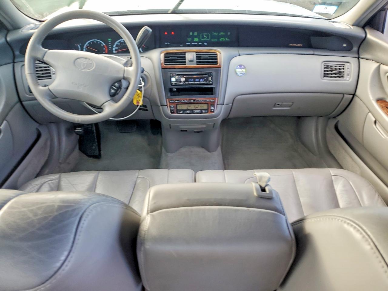 2001 TOYOTA AVALON XL photo 8