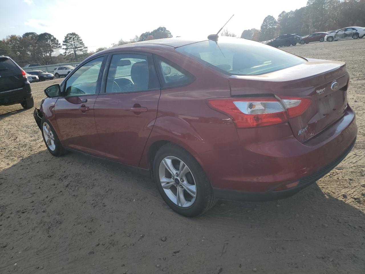 2014 FORD FOCUS SE photo 2