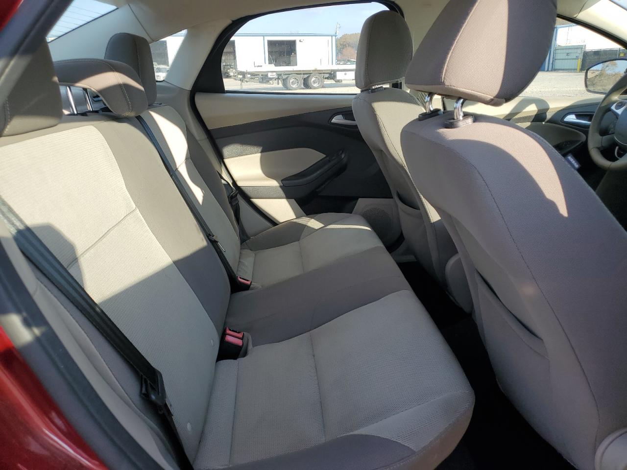 2014 FORD FOCUS SE photo 10
