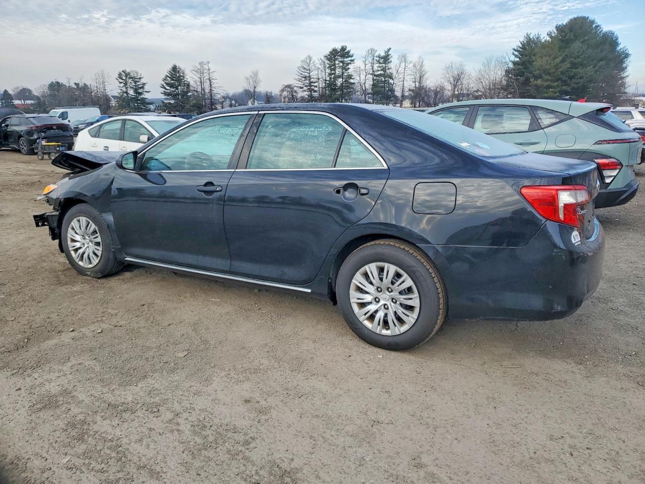 2013 TOYOTA CAMRY L photo 2