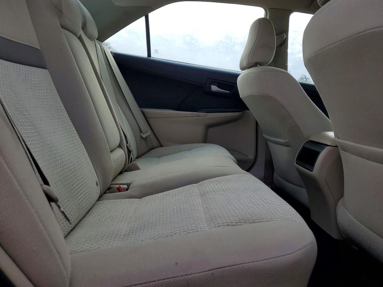 2013 TOYOTA CAMRY L photo 10