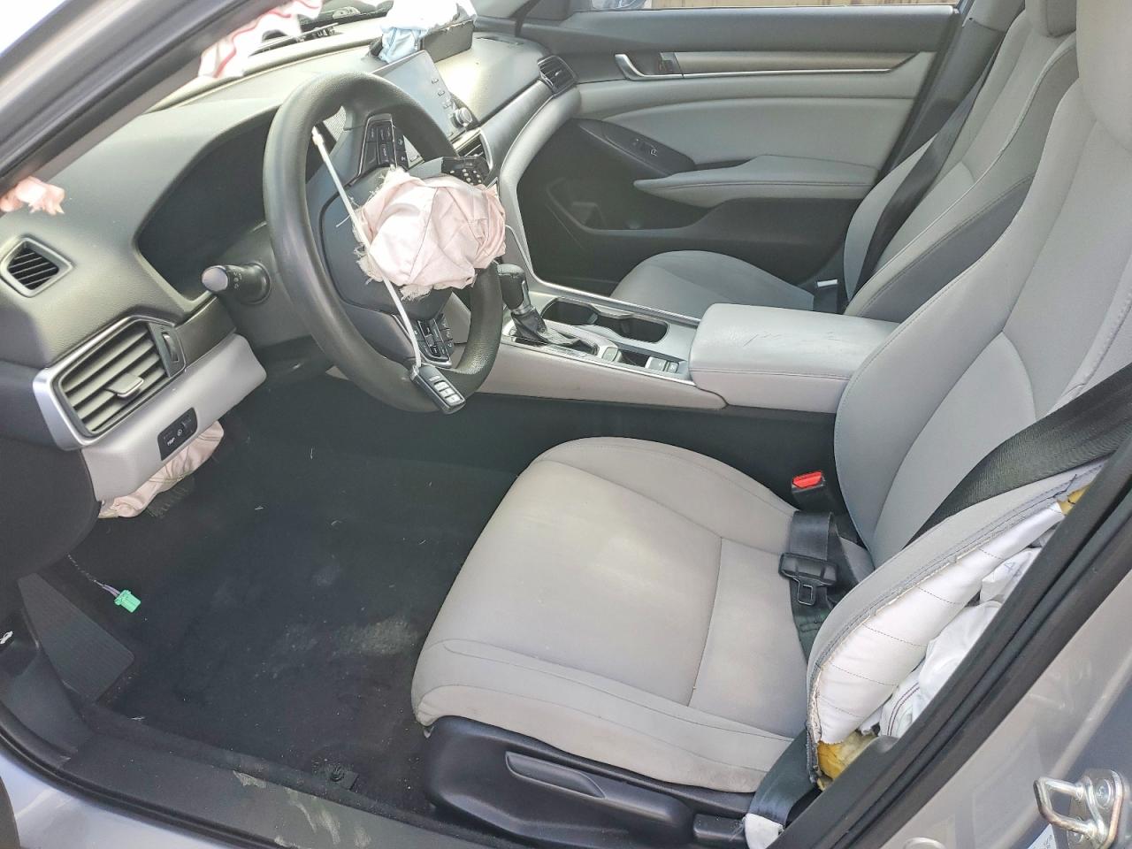 2018 HONDA ACCORD LX photo 7