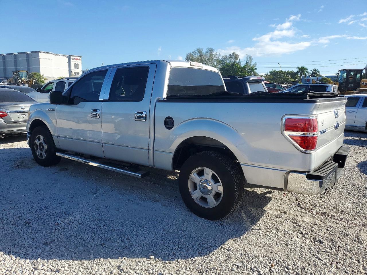 2009 FORD F150 SUPERCREW photo 2