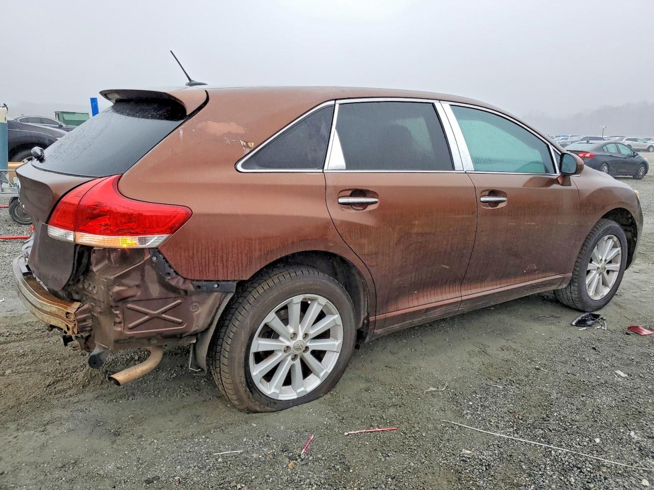 2011 TOYOTA VENZA photo 3