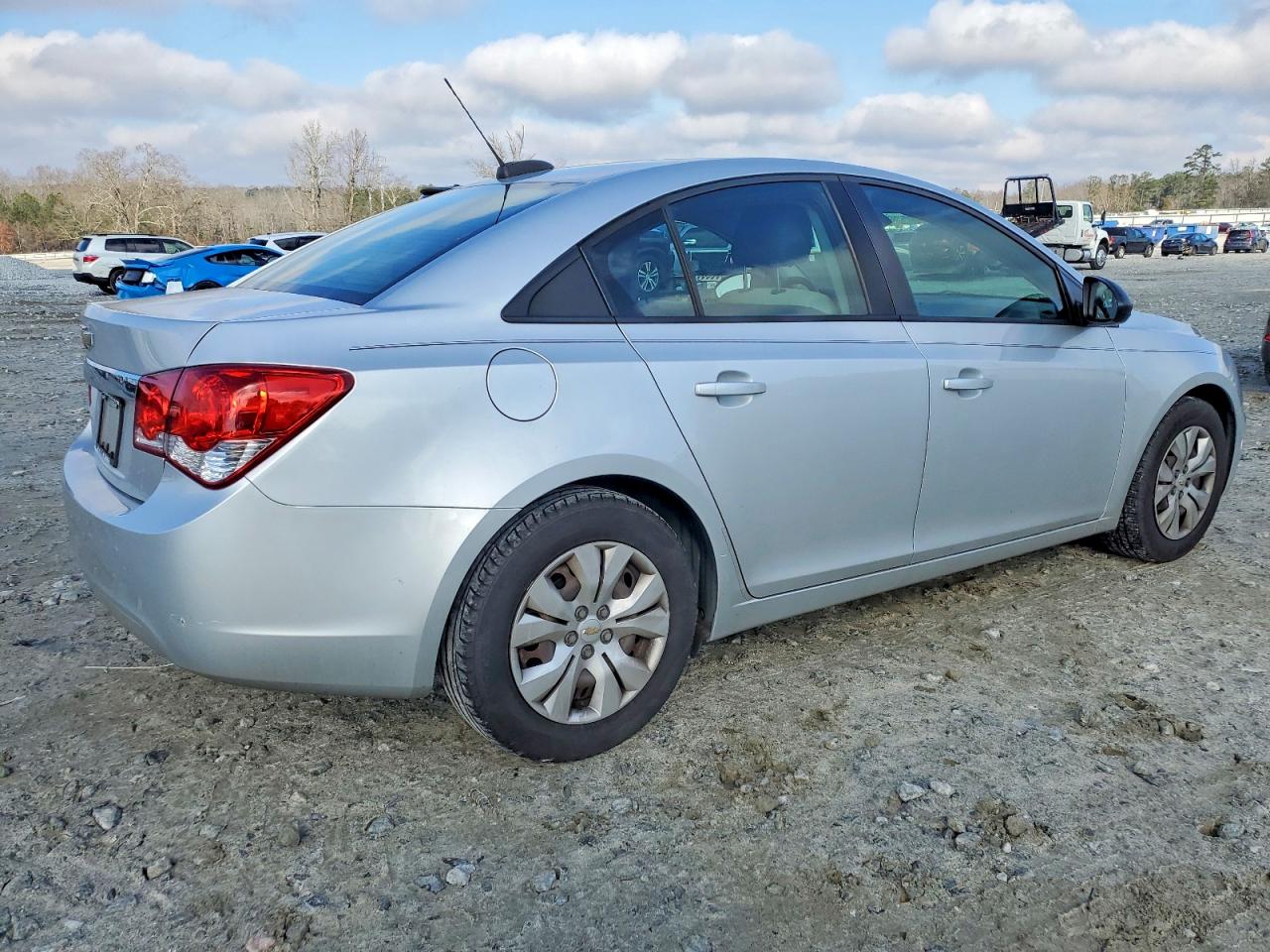 2015 CHEVROLET CRUZE LS photo 3