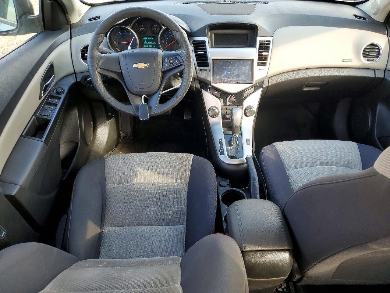 2015 CHEVROLET CRUZE LS photo 8